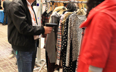 RFID Applied to Clothing Smart Store Management