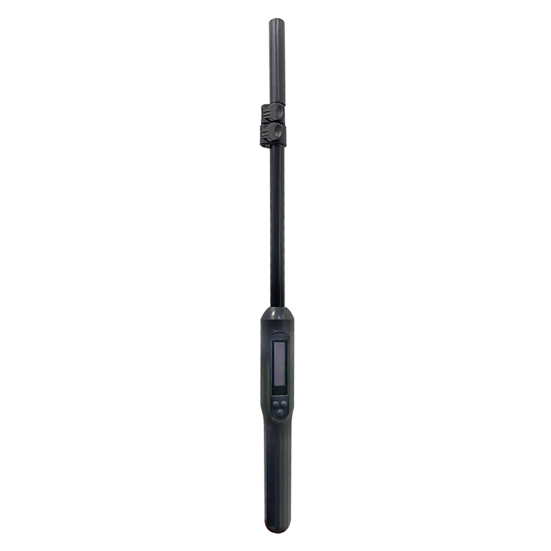 Retractable wand electronic ear tag identifier
